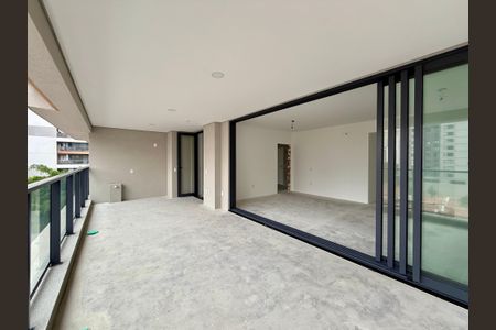 Apartamento à venda com 194m², 4 quartos e 3 vagasSacada