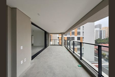 Apartamento à venda com 194m², 4 quartos e 3 vagasSacada