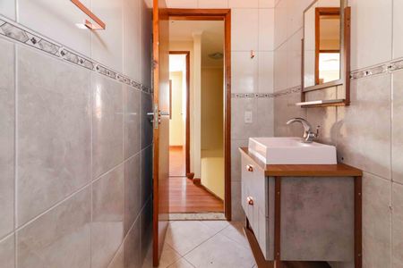 Casa para alugar com 98m², 3 quartos e 1 vaga Casa para alugar com 98m², 3 quartos e 1 vagaBanheiro Social