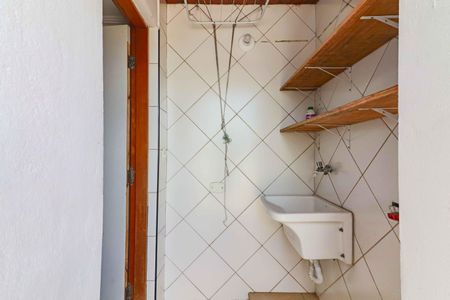 Casa para alugar com 98m², 3 quartos e 1 vaga Casa para alugar com 98m², 3 quartos e 1 vagaLavanderia