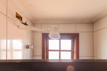 Casa para alugar com 98m², 3 quartos e 1 vaga Casa para alugar com 98m², 3 quartos e 1 vagaBanheiro Social