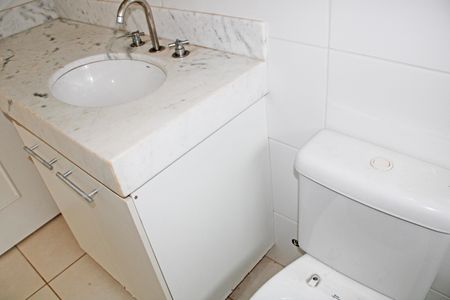 Casa de condomínio para alugar com 200m², 4 quartos e 4 vagasBanheiro da Suíte 1