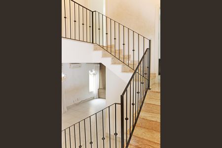 Casa de condomínio para alugar com 200m², 4 quartos e 4 vagasSala