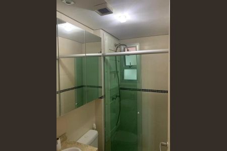 Banheiro de apartamento à venda com 3 quartos, 64m² em Vila Prudente, São Paulo