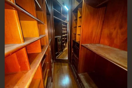 Corredor de apartamento para alugar com 4 quartos, 180m² em Planalto, Belo Horizonte