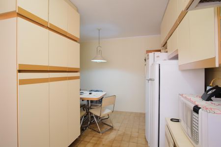 Apartamento para alugar com 150m², 4 quartos e 3 vagasCozinha