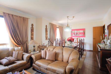 Apartamento para alugar com 150m², 4 quartos e 3 vagasSala