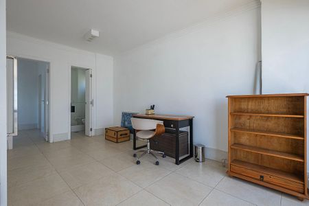 Apartamento à venda com 150m², 2 quartos e 3 vagasSala 2