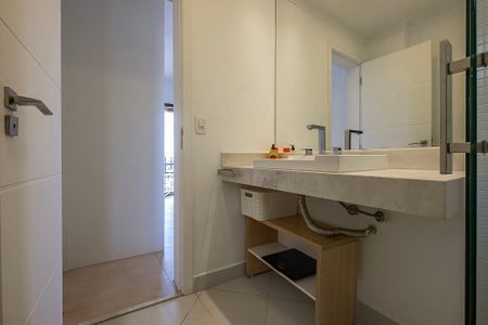 Apartamento à venda com 150m², 2 quartos e 3 vagasSuíte 1 - Banheiro