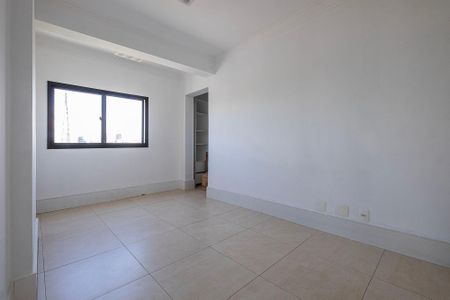 Apartamento à venda com 150m², 2 quartos e 3 vagasSuíte 2
