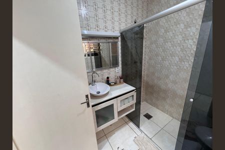 Casa à venda com 262m², 4 quartos e 3 vagas Casa à venda com 262m², 4 quartos e 3 vagasBanheiro 3