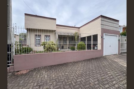 Casa à venda com 262m², 4 quartos e 3 vagas Casa à venda com 262m², 4 quartos e 3 vagasFachada