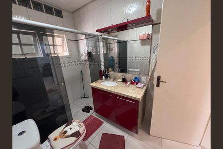 Casa à venda com 262m², 4 quartos e 3 vagas Casa à venda com 262m², 4 quartos e 3 vagasbanheiro