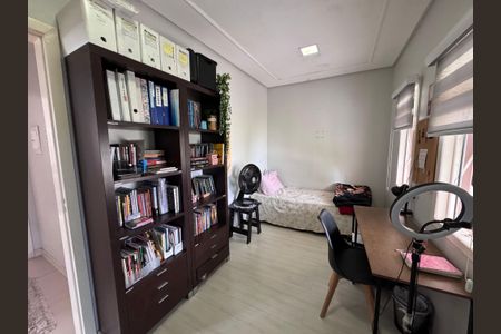 Casa à venda com 262m², 4 quartos e 3 vagas Casa à venda com 262m², 4 quartos e 3 vagasquarto 1