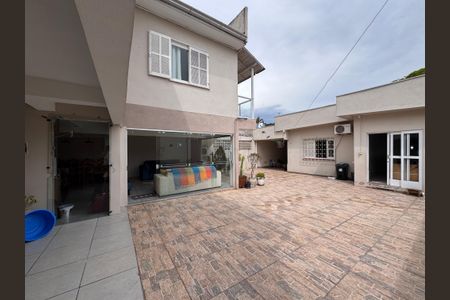 Casa à venda com 262m², 4 quartos e 3 vagasSalão de Festas