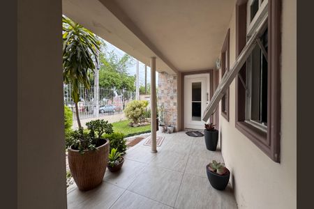 Casa à venda com 262m², 4 quartos e 3 vagas Casa à venda com 262m², 4 quartos e 3 vagasSalão de Festas