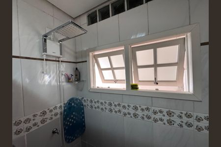 Casa à venda com 262m², 4 quartos e 3 vagas Casa à venda com 262m², 4 quartos e 3 vagasbanheiro