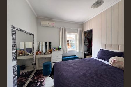 Casa à venda com 262m², 4 quartos e 3 vagas Casa à venda com 262m², 4 quartos e 3 vagasquarto 2