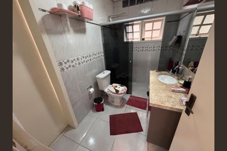 Casa à venda com 262m², 4 quartos e 3 vagas Casa à venda com 262m², 4 quartos e 3 vagasbanheiro