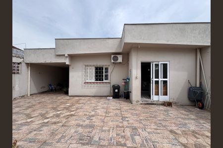 Casa à venda com 262m², 4 quartos e 3 vagas Casa à venda com 262m², 4 quartos e 3 vagasÁrea comum