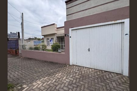 Casa à venda com 262m², 4 quartos e 3 vagas Casa à venda com 262m², 4 quartos e 3 vagasPlaca fachada FBJG-211