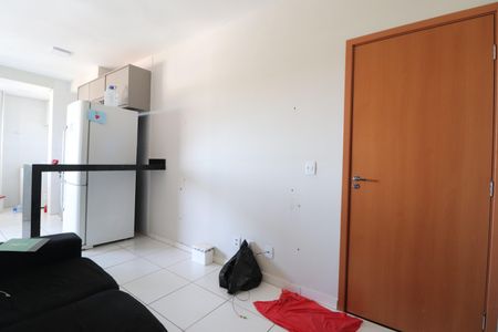 Sala de apartamento para alugar com 2 quartos, 58m² em Laranjeiras, Uberlândia