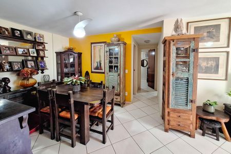 Apartamento à venda com 150m², 2 quartos e 2 vagasSala