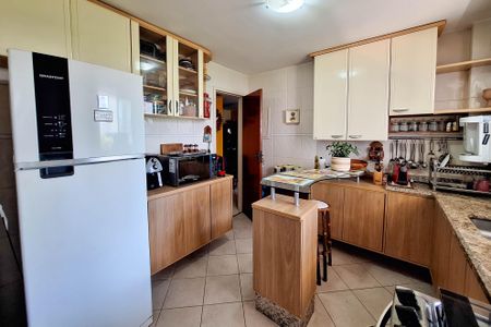 Apartamento à venda com 150m², 2 quartos e 2 vagasCozinha