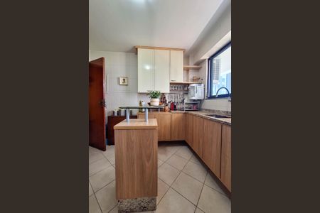 Apartamento à venda com 150m², 2 quartos e 2 vagasCozinha