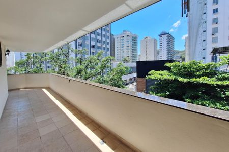 Apartamento à venda com 150m², 2 quartos e 2 vagasVaranda da Sala