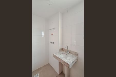 Apartamento para alugar com 45m², 2 quartos e 1 vaga Apartamento para alugar com 45m², 2 quartos e 1 vagaBanheiro