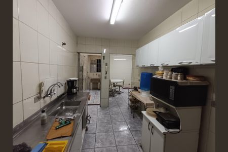 Casa à venda com 190m², 3 quartos e 2 vagasCozinha