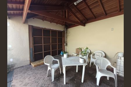 Casa à venda com 190m², 3 quartos e 2 vagasGaragem