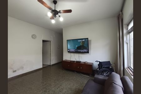 Casa à venda com 190m², 3 quartos e 2 vagasSala