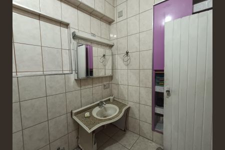 Casa à venda com 190m², 3 quartos e 2 vagasBanheiro