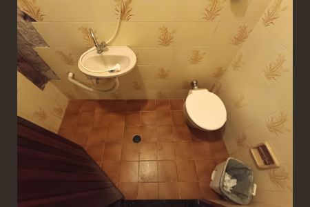 Casa à venda com 190m², 3 quartos e 2 vagasBanheiro 2