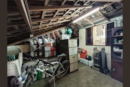 Casa à venda com 190m², 3 quartos e 2 vagasUso diverso