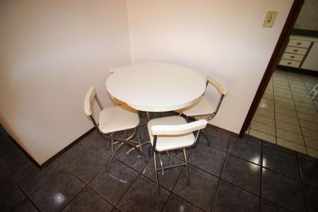 Sala de apartamento para alugar com 2 quartos, 65m² em Jardim Simus, Sorocaba