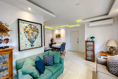 Apartamento à venda com 87m², 3 quartos e 2 vagas Apartamento à venda com 87m², 3 quartos e 2 vagasSala