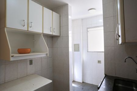 Apartamento à venda com 69m², 3 quartos e 1 vaga Apartamento à venda com 69m², 3 quartos e 1 vagaCozinha e Área de Serviço