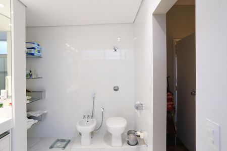 Apartamento à venda com 490m², 4 quartos e 2 vagasBanheiro da Suíte 1