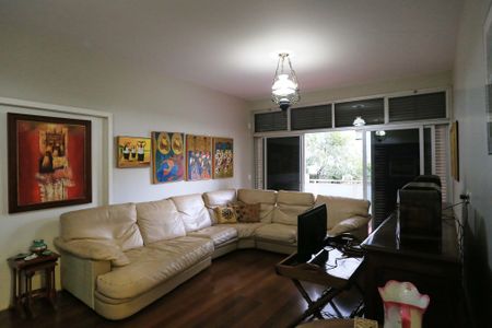 Sala de TV de apartamento à venda com 4 quartos, 490m² em Serra, Belo Horizonte