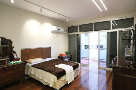 Apartamento à venda com 490m², 4 quartos e 2 vagasSuíte 1