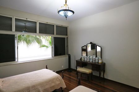 Apartamento à venda com 490m², 4 quartos e 2 vagasQuarto 2