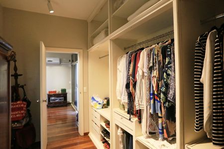 Apartamento à venda com 490m², 4 quartos e 2 vagasCloset da Suíte 1