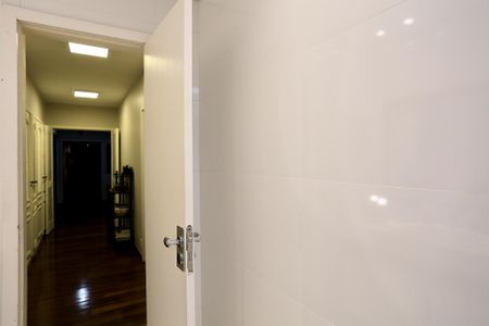 Apartamento à venda com 490m², 4 quartos e 2 vagasBanheiro Social