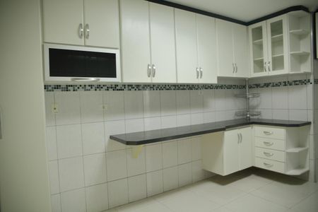 Casa à venda com 201m², 3 quartos e 3 vagasCozinha 