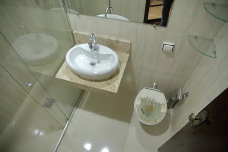 Casa à venda com 201m², 3 quartos e 3 vagasSuíte 2  - Banheiro 