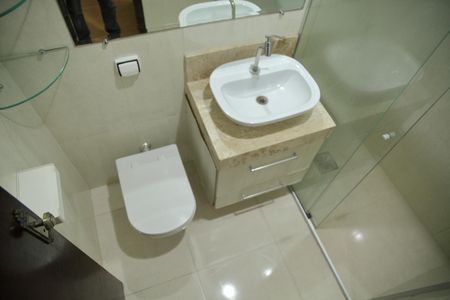 Casa à venda com 201m², 3 quartos e 3 vagasSuíte 1 - Banheiro 