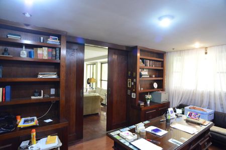 Apartamento à venda com 390m², 4 quartos e 2 vagasEscritório